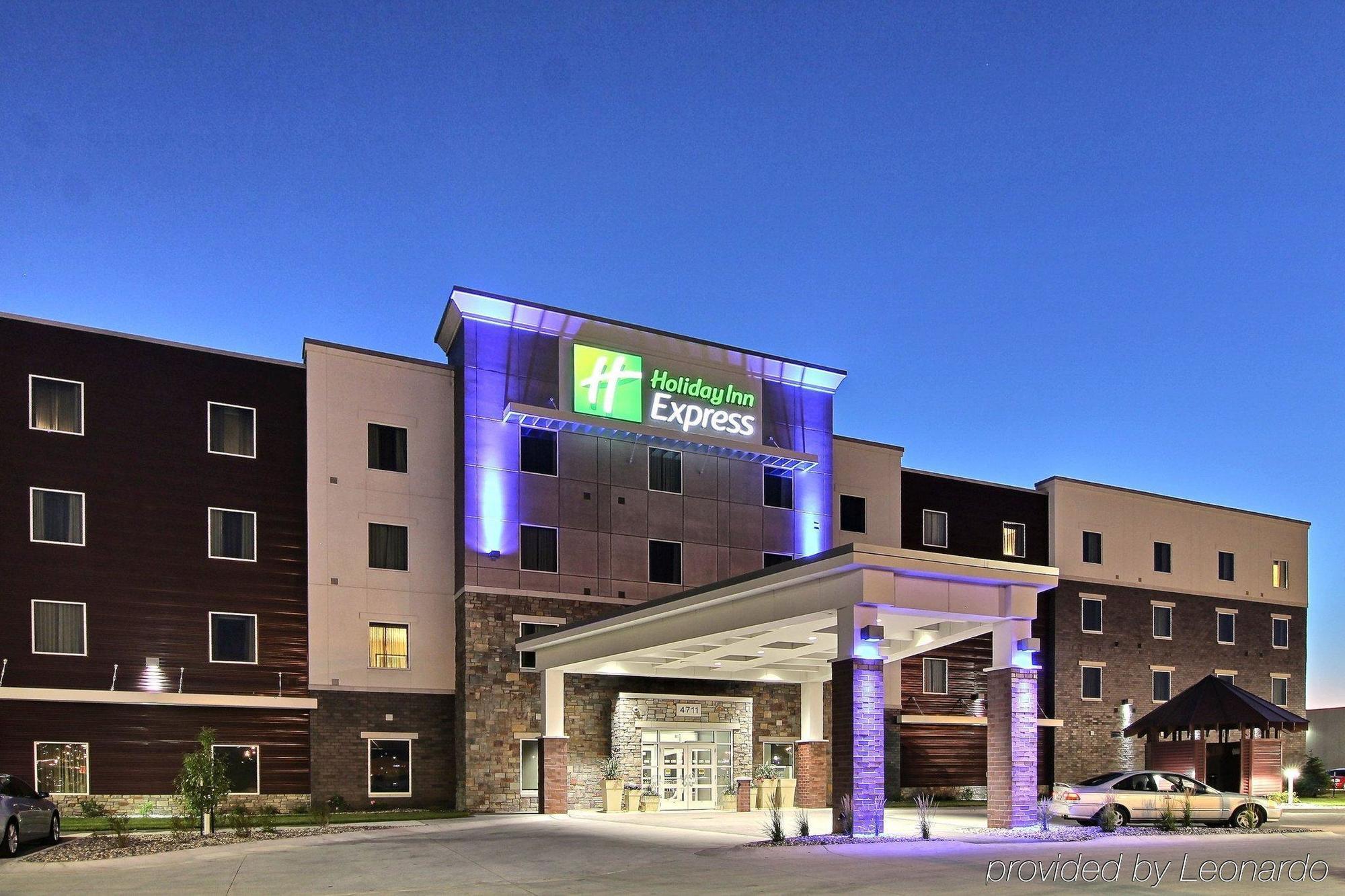 Holiday Inn Express Fargo Sw I94 Medical Center, An Ihg Hotel Екстер'єр фото